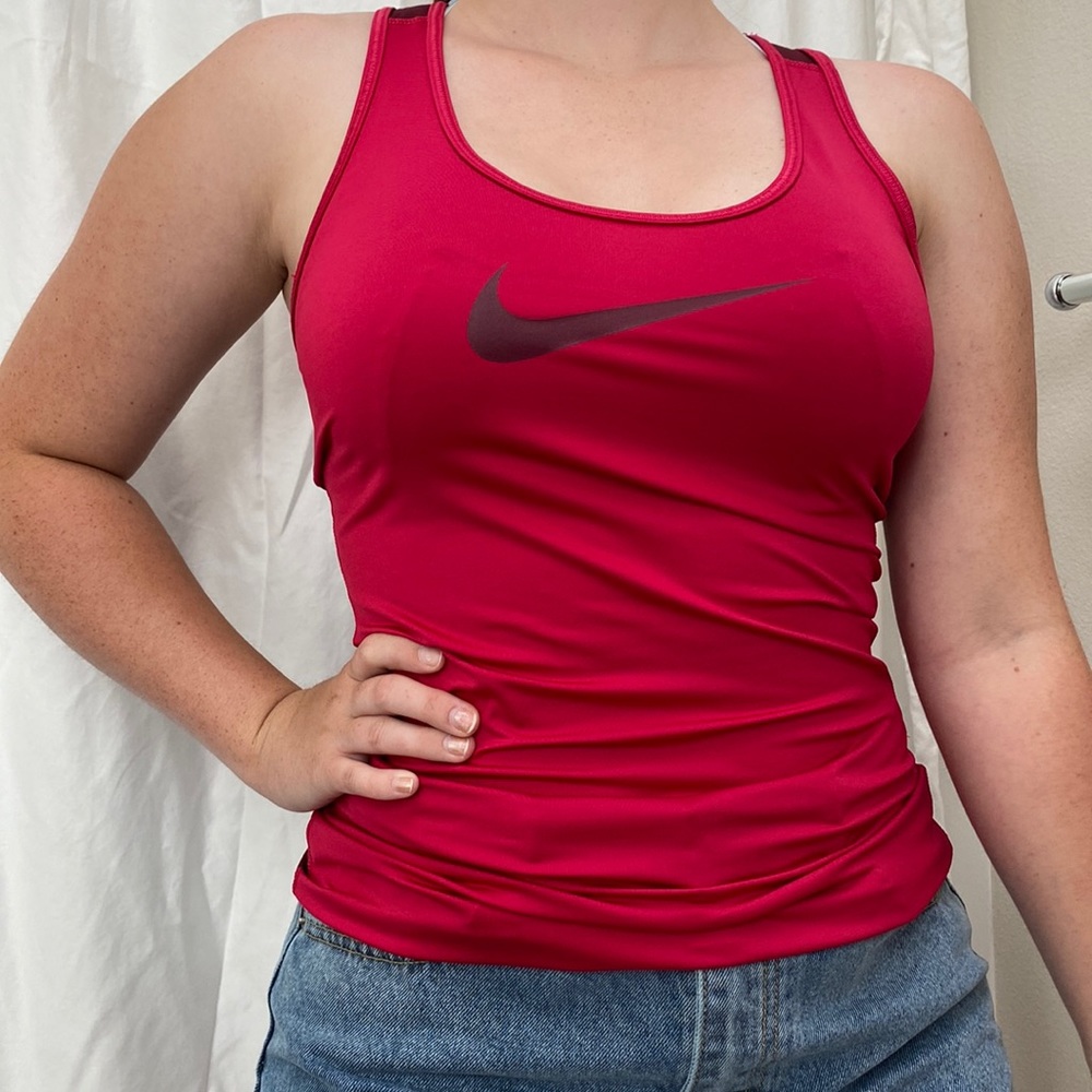 Nike Pro Women’s Hot Pink/Red Racer Back Athletic tank top. Size Small.